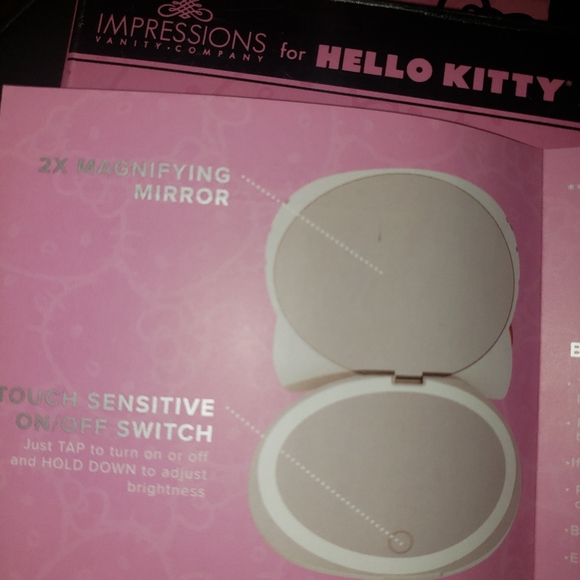 HELLO KITTY COMPACT LED MIRROR NIB - Picture 3 of 7